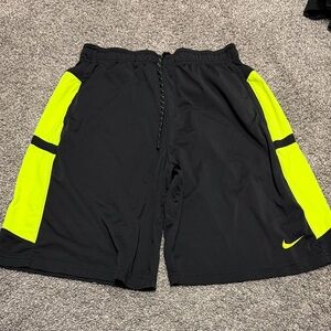 Nike Men's Athletic Shorts in Black and Neon Yellow Medium